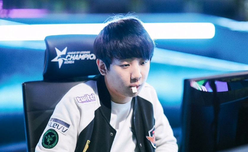 每当踏入球 每当踏入球